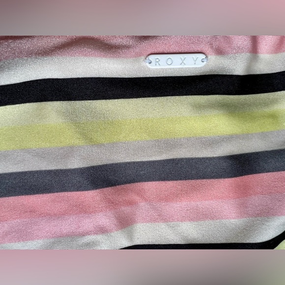 Roxy 2 Piece Multicoloured Bikini - Picture 8 of 11